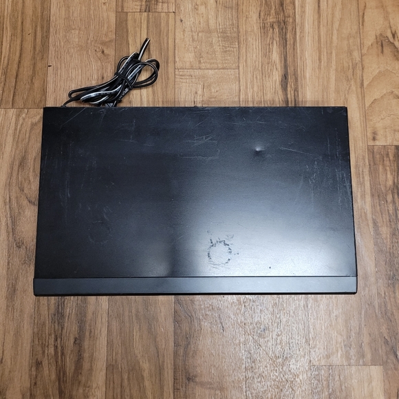 JVC HR-XVC11BJ DVD VCR Combo Unit Recorder VHS Player No Remote - Picture 2 of 9